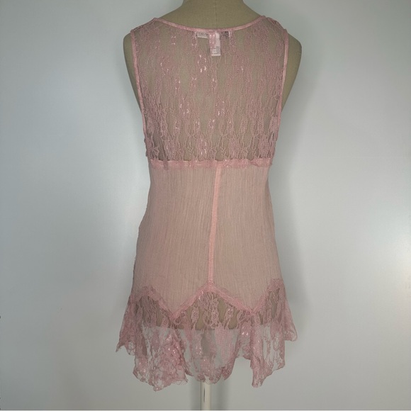 Forever21 pink sheer lace top L - Picture 3 of 16